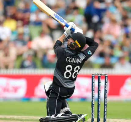 Devon Conway, Blair Tickner Return to NZ Central Contracts